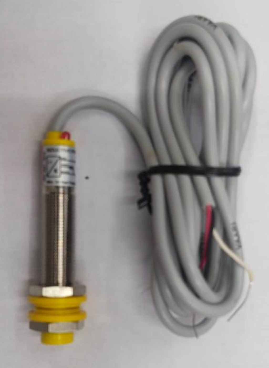 PROXIMITY SENSOR - INDUCTIVE 12MM PNP